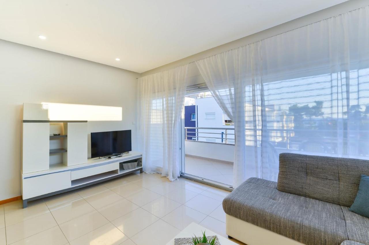 Apartment Modern Punta With Sea View- By Ta Leut Agency Privlaka (Zadar)