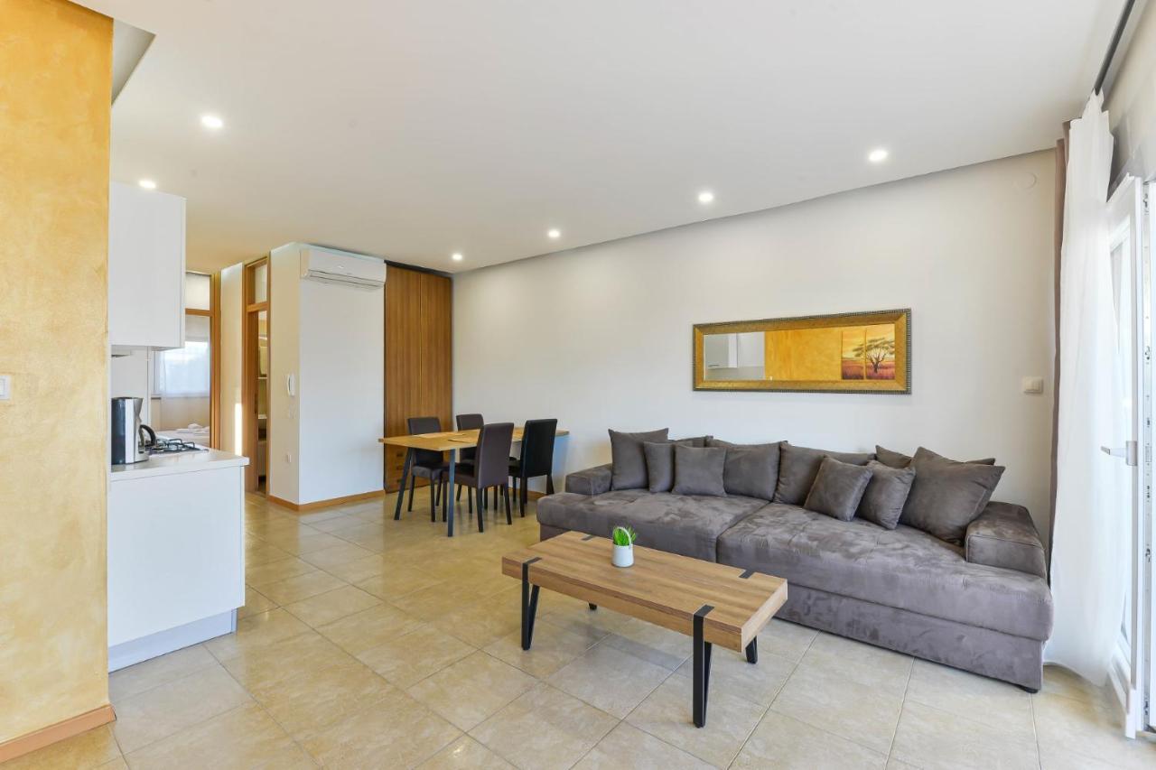 Apartment Modern Punta With Sea View- By Ta Leut Agency *